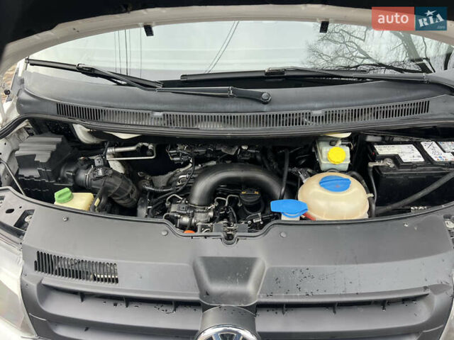 Белый Фольксваген Transporter, объемом двигателя 1.97 л и пробегом 239 тыс. км за 10900 $, фото 13 на Automoto.ua