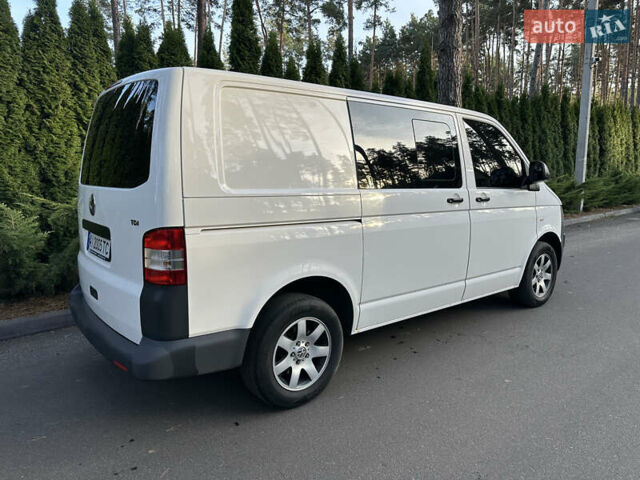 Білий Фольксваген Transporter, об'ємом двигуна 2 л та пробігом 448 тис. км за 15800 $, фото 7 на Automoto.ua