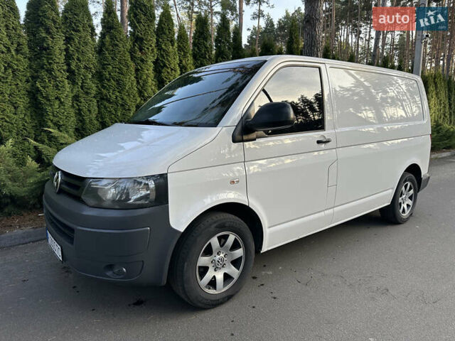 Білий Фольксваген Transporter, об'ємом двигуна 2 л та пробігом 448 тис. км за 15800 $, фото 1 на Automoto.ua