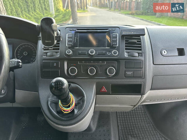 Білий Фольксваген Transporter, об'ємом двигуна 2 л та пробігом 448 тис. км за 15800 $, фото 14 на Automoto.ua