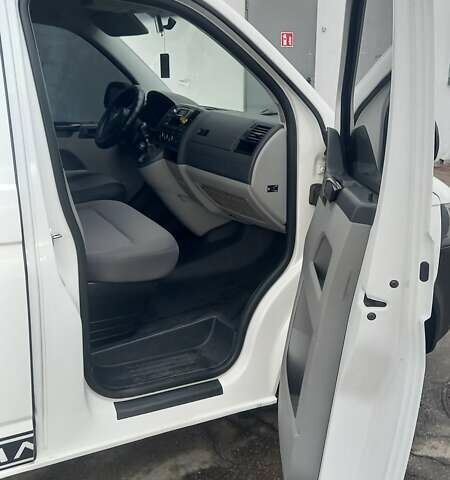 Белый Фольксваген Transporter, объемом двигателя 1.97 л и пробегом 368 тыс. км за 13400 $, фото 9 на Automoto.ua