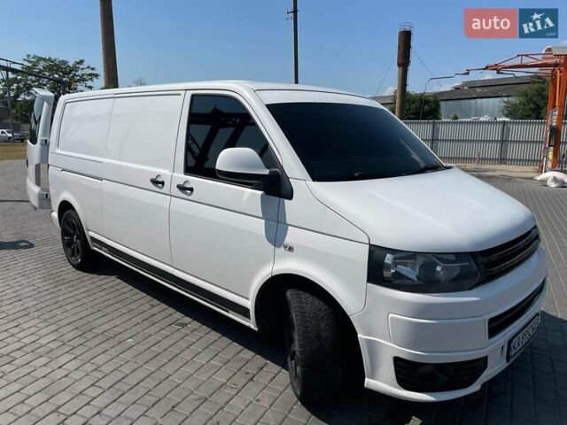 Белый Фольксваген Transporter, объемом двигателя 1.97 л и пробегом 345 тыс. км за 13000 $, фото 1 на Automoto.ua