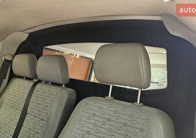 Белый Фольксваген Transporter, объемом двигателя 1.97 л и пробегом 310 тыс. км за 11999 $, фото 13 на Automoto.ua