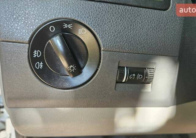 Белый Фольксваген Transporter, объемом двигателя 1.97 л и пробегом 310 тыс. км за 11999 $, фото 15 на Automoto.ua