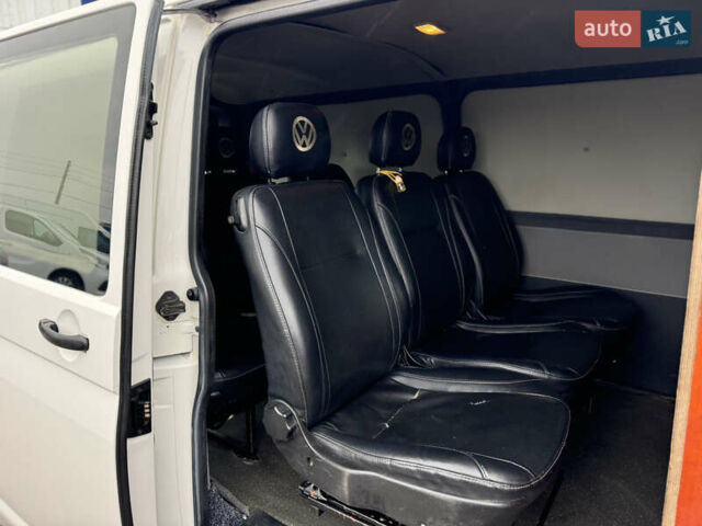 Белый Фольксваген Transporter, объемом двигателя 1.97 л и пробегом 648 тыс. км за 7500 $, фото 11 на Automoto.ua