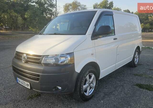 Белый Фольксваген Transporter, объемом двигателя 1.97 л и пробегом 310 тыс. км за 11999 $, фото 2 на Automoto.ua