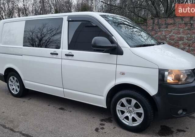 Белый Фольксваген Transporter, объемом двигателя 2 л и пробегом 337 тыс. км за 11500 $, фото 13 на Automoto.ua