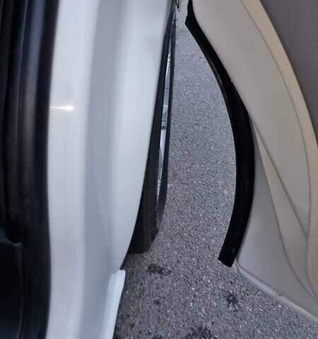 Белый Фольксваген Transporter, объемом двигателя 2 л и пробегом 337 тыс. км за 11500 $, фото 47 на Automoto.ua