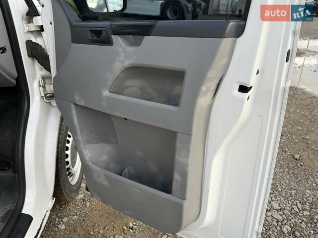 Белый Фольксваген Transporter, объемом двигателя 2 л и пробегом 240 тыс. км за 10700 $, фото 15 на Automoto.ua