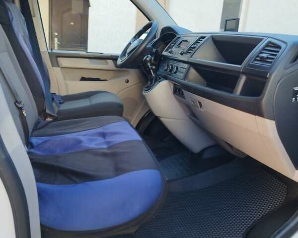 Белый Фольксваген Transporter, объемом двигателя 2 л и пробегом 260 тыс. км за 14500 $, фото 3 на Automoto.ua