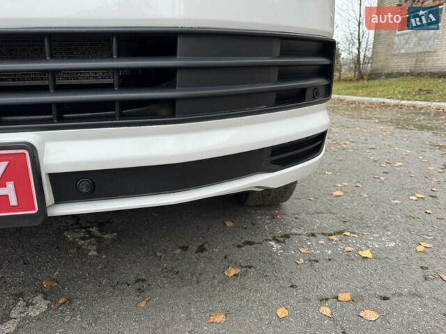Белый Фольксваген Transporter, объемом двигателя 2 л и пробегом 237 тыс. км за 19950 $, фото 18 на Automoto.ua