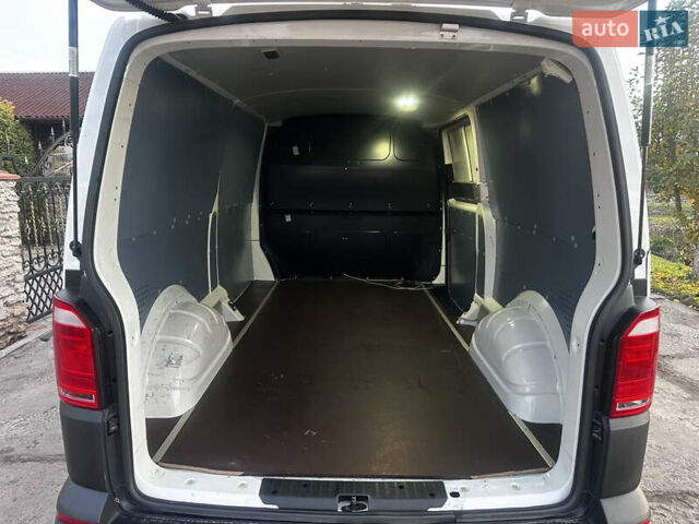 Белый Фольксваген Transporter, объемом двигателя 2 л и пробегом 264 тыс. км за 16500 $, фото 42 на Automoto.ua