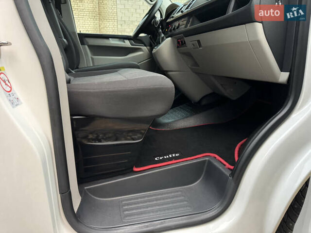 Белый Фольксваген Transporter, объемом двигателя 2 л и пробегом 237 тыс. км за 19950 $, фото 40 на Automoto.ua