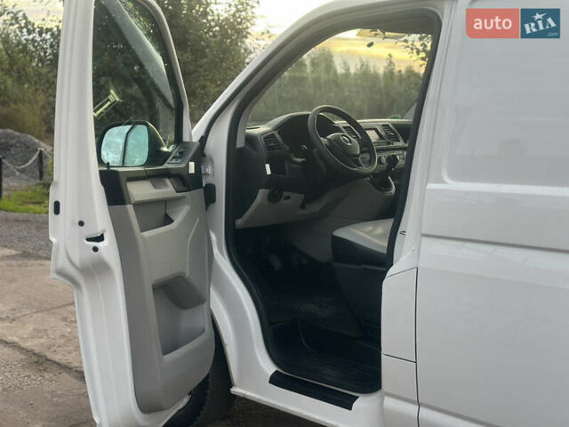 Белый Фольксваген Transporter, объемом двигателя 2 л и пробегом 264 тыс. км за 16500 $, фото 39 на Automoto.ua