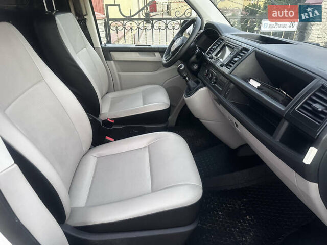 Белый Фольксваген Transporter, объемом двигателя 2 л и пробегом 264 тыс. км за 16500 $, фото 31 на Automoto.ua