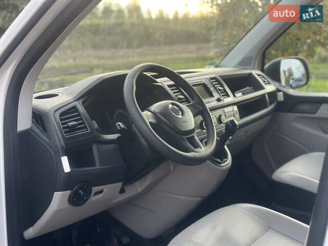 Белый Фольксваген Transporter, объемом двигателя 2 л и пробегом 264 тыс. км за 16500 $, фото 18 на Automoto.ua