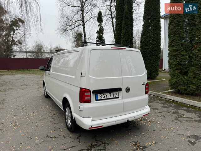 Белый Фольксваген Transporter, объемом двигателя 2 л и пробегом 237 тыс. км за 19950 $, фото 8 на Automoto.ua
