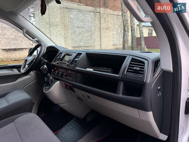 Белый Фольксваген Transporter, объемом двигателя 2 л и пробегом 237 тыс. км за 19950 $, фото 39 на Automoto.ua