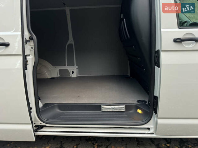 Белый Фольксваген Transporter, объемом двигателя 2 л и пробегом 237 тыс. км за 19950 $, фото 44 на Automoto.ua