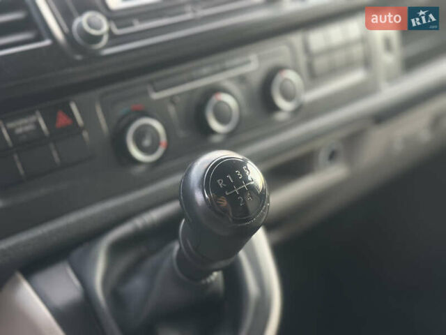 Белый Фольксваген Transporter, объемом двигателя 2 л и пробегом 264 тыс. км за 16500 $, фото 19 на Automoto.ua