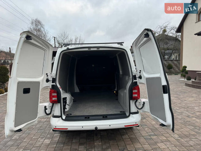 Белый Фольксваген Transporter, объемом двигателя 2 л и пробегом 237 тыс. км за 19700 $, фото 23 на Automoto.ua