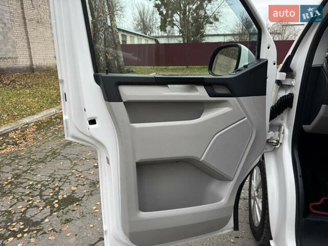 Белый Фольксваген Transporter, объемом двигателя 2 л и пробегом 237 тыс. км за 19950 $, фото 19 на Automoto.ua