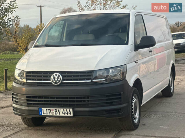 Белый Фольксваген Transporter, объемом двигателя 2 л и пробегом 264 тыс. км за 16500 $, фото 1 на Automoto.ua