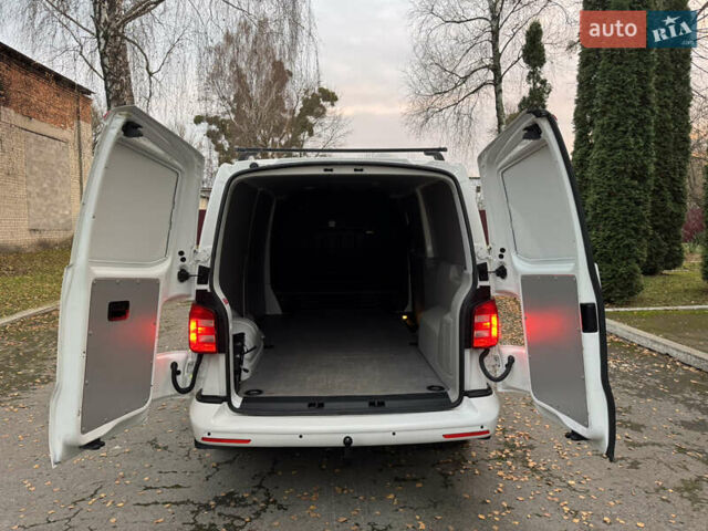 Белый Фольксваген Transporter, объемом двигателя 2 л и пробегом 237 тыс. км за 19950 $, фото 47 на Automoto.ua