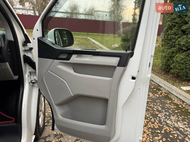Белый Фольксваген Transporter, объемом двигателя 2 л и пробегом 237 тыс. км за 19950 $, фото 37 на Automoto.ua