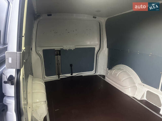 Белый Фольксваген Transporter, объемом двигателя 2 л и пробегом 264 тыс. км за 16500 $, фото 46 на Automoto.ua
