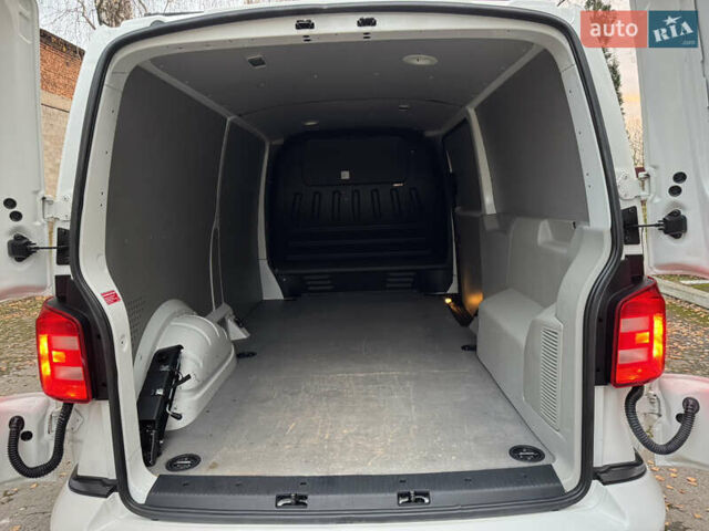 Белый Фольксваген Transporter, объемом двигателя 2 л и пробегом 237 тыс. км за 19950 $, фото 50 на Automoto.ua