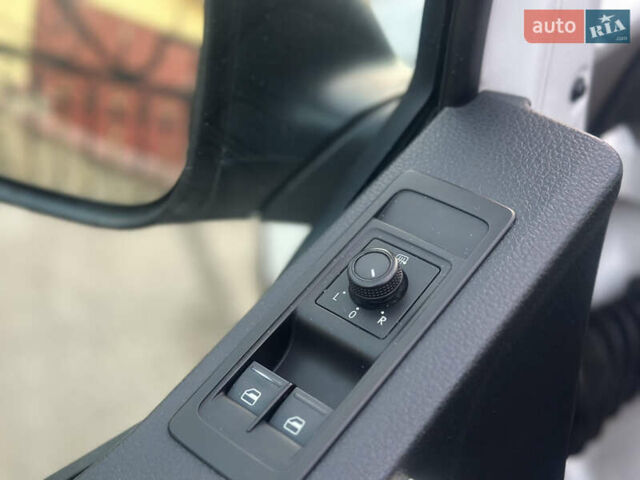 Белый Фольксваген Transporter, объемом двигателя 2 л и пробегом 264 тыс. км за 16500 $, фото 39 на Automoto.ua