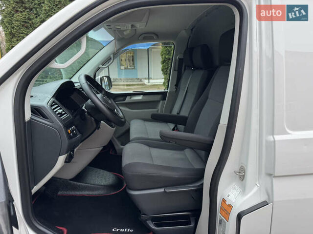 Белый Фольксваген Transporter, объемом двигателя 2 л и пробегом 237 тыс. км за 19950 $, фото 22 на Automoto.ua