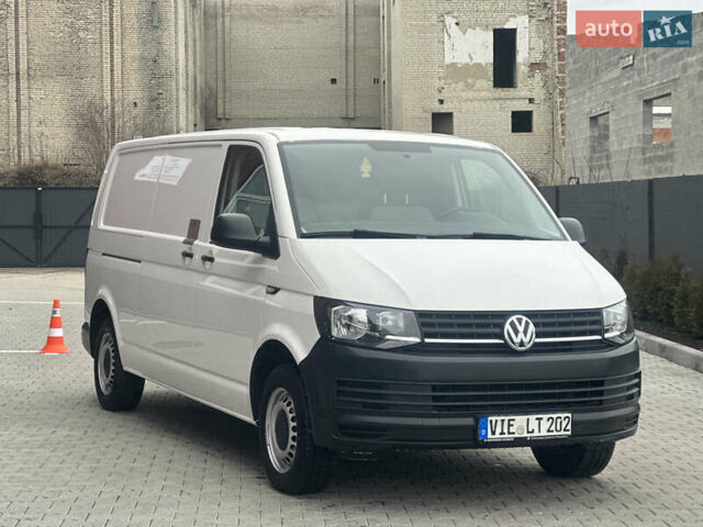 Білий Фольксваген Transporter, об'ємом двигуна 2 л та пробігом 219 тис. км за 17900 $, фото 2 на Automoto.ua