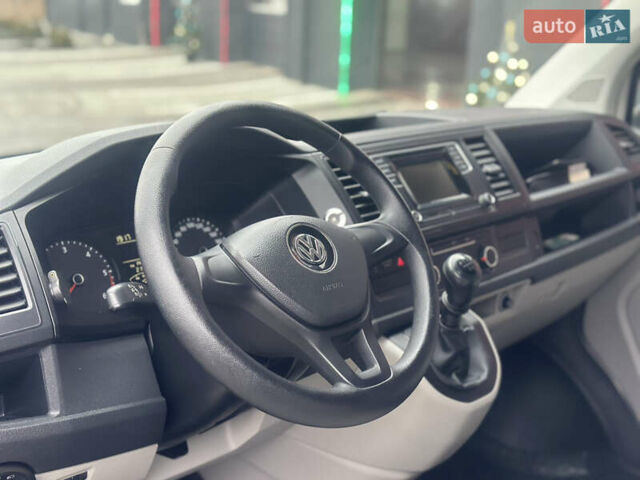 Білий Фольксваген Transporter, об'ємом двигуна 2 л та пробігом 219 тис. км за 17900 $, фото 16 на Automoto.ua