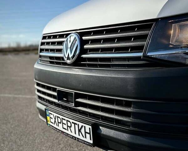 Белый Фольксваген Transporter, объемом двигателя 1.97 л и пробегом 200 тыс. км за 17499 $, фото 8 на Automoto.ua