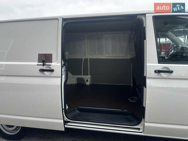 Білий Фольксваген Transporter, об'ємом двигуна 2 л та пробігом 219 тис. км за 17900 $, фото 38 на Automoto.ua