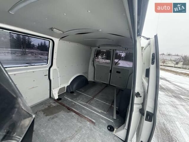 Білий Фольксваген Transporter, об'ємом двигуна 2 л та пробігом 229 тис. км за 21900 $, фото 16 на Automoto.ua