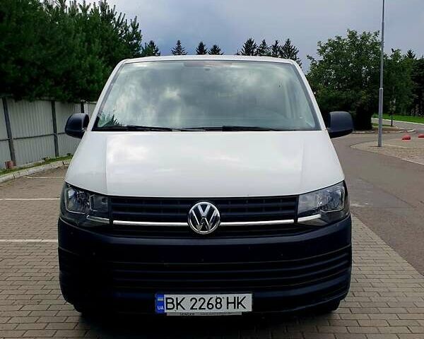 Белый Фольксваген Transporter, объемом двигателя 2 л и пробегом 254 тыс. км за 18999 $, фото 2 на Automoto.ua