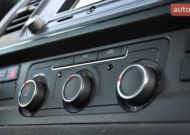 Белый Фольксваген Transporter, объемом двигателя 2 л и пробегом 255 тыс. км за 17900 $, фото 37 на Automoto.ua