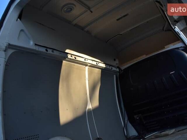 Белый Фольксваген Transporter, объемом двигателя 2 л и пробегом 255 тыс. км за 17900 $, фото 41 на Automoto.ua