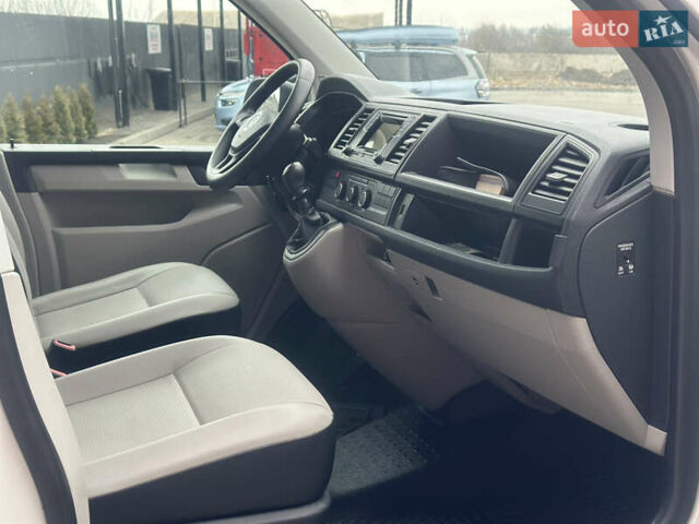 Білий Фольксваген Transporter, об'ємом двигуна 2 л та пробігом 219 тис. км за 17900 $, фото 29 на Automoto.ua