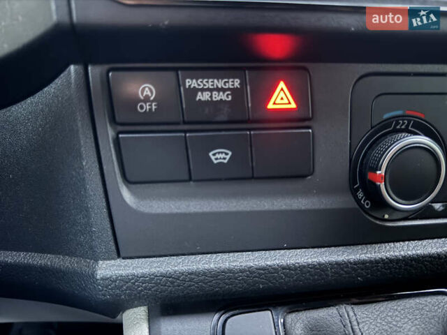 Білий Фольксваген Transporter, об'ємом двигуна 2 л та пробігом 244 тис. км за 18200 $, фото 28 на Automoto.ua