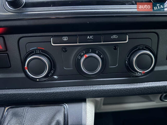 Білий Фольксваген Transporter, об'ємом двигуна 2 л та пробігом 244 тис. км за 18200 $, фото 29 на Automoto.ua