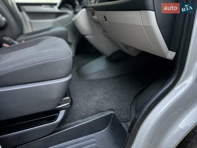 Білий Фольксваген Transporter, об'ємом двигуна 2 л та пробігом 244 тис. км за 18200 $, фото 40 на Automoto.ua