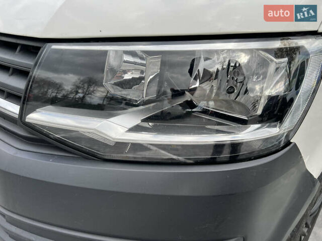 Белый Фольксваген Transporter, объемом двигателя 0 л и пробегом 280 тыс. км за 19500 $, фото 2 на Automoto.ua