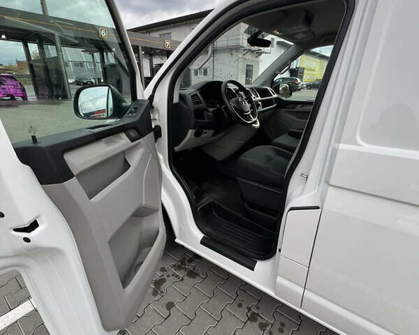 Белый Фольксваген Transporter, объемом двигателя 0 л и пробегом 280 тыс. км за 19500 $, фото 13 на Automoto.ua