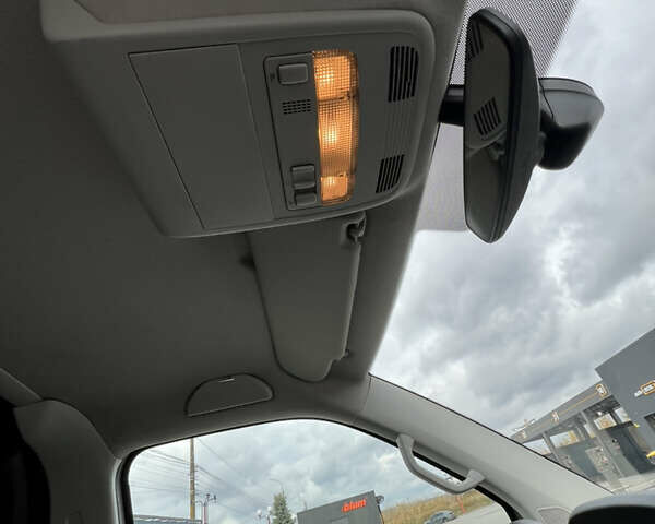 Белый Фольксваген Transporter, объемом двигателя 2 л и пробегом 278 тыс. км за 20600 $, фото 15 на Automoto.ua