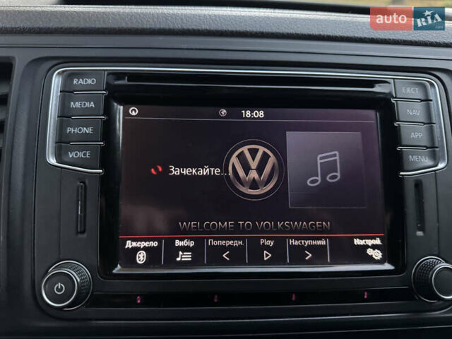 Белый Фольксваген Transporter, объемом двигателя 2 л и пробегом 244 тыс. км за 18100 $, фото 27 на Automoto.ua