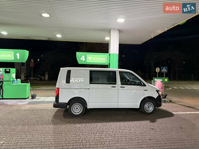 Белый Фольксваген Transporter, объемом двигателя 2 л и пробегом 80 тыс. км за 22500 $, фото 10 на Automoto.ua